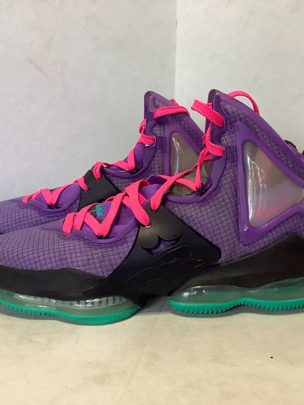Nike LeBron 19 XIX DJ High Top Basketball Shoes Purple Pink Wild Berry Size 13 - Picture 2 of 12
